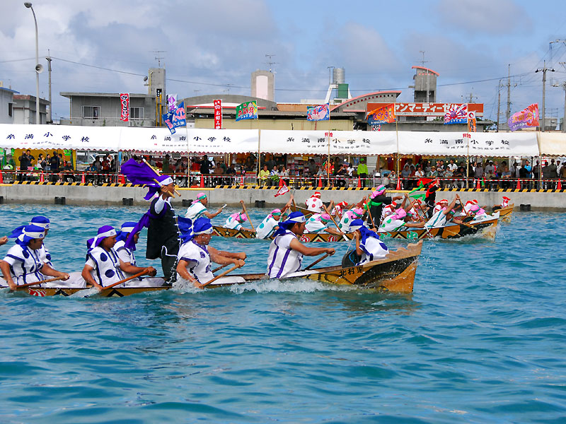 81191_011_31983221_1_2_糸満ハーレー写真